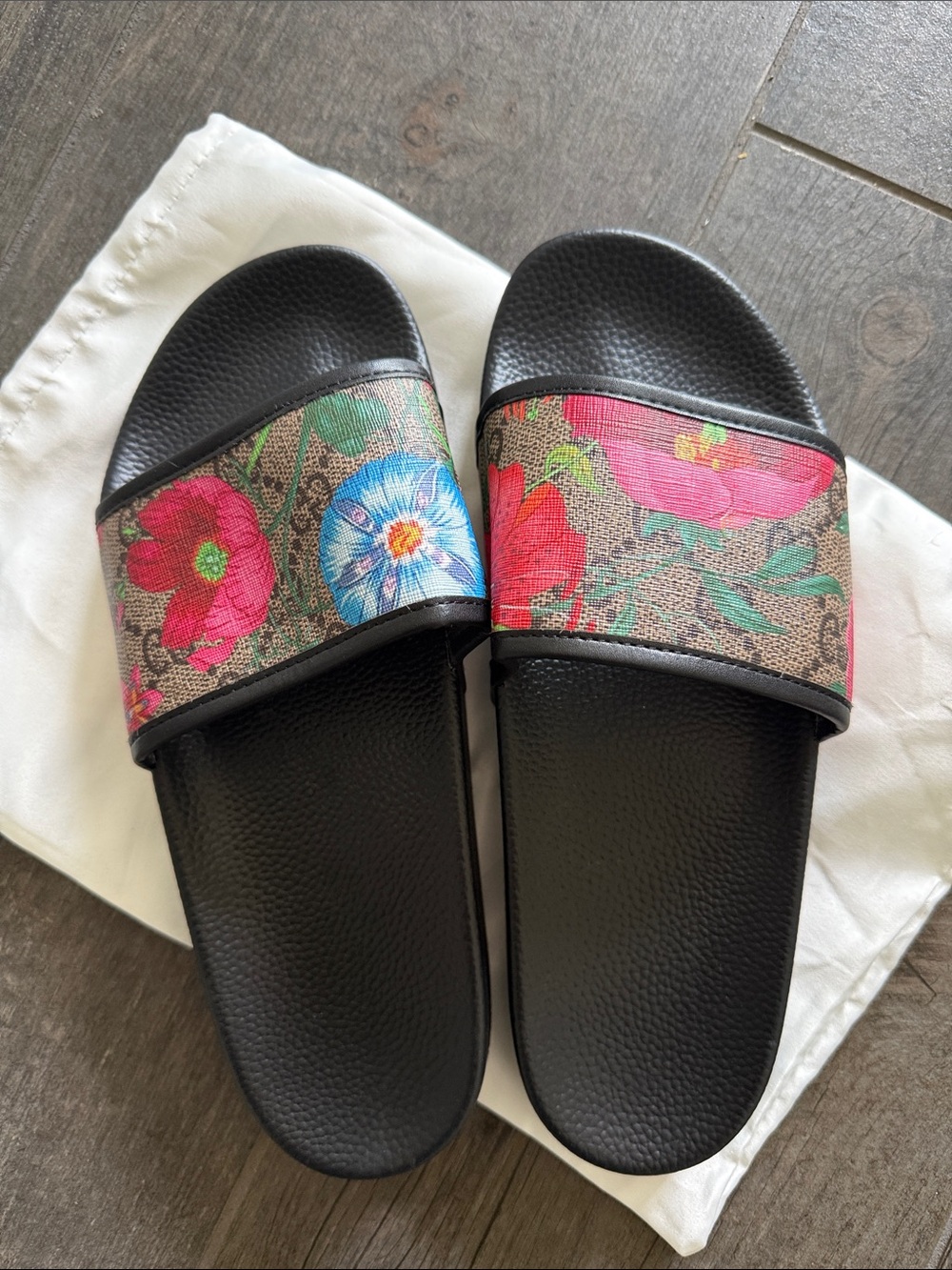 Black Floral Slide Sandals with Pink & Blue Accents size 10 New W/O Tag